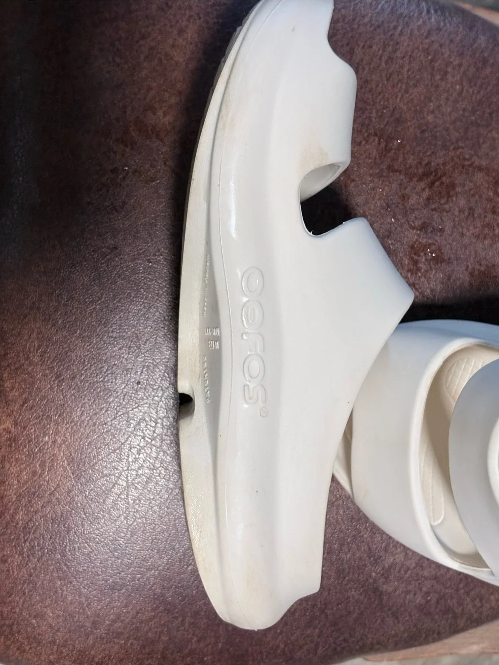 OOFOS White Womens Slide Sandals